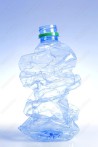 Bouteille en plastique compressée
